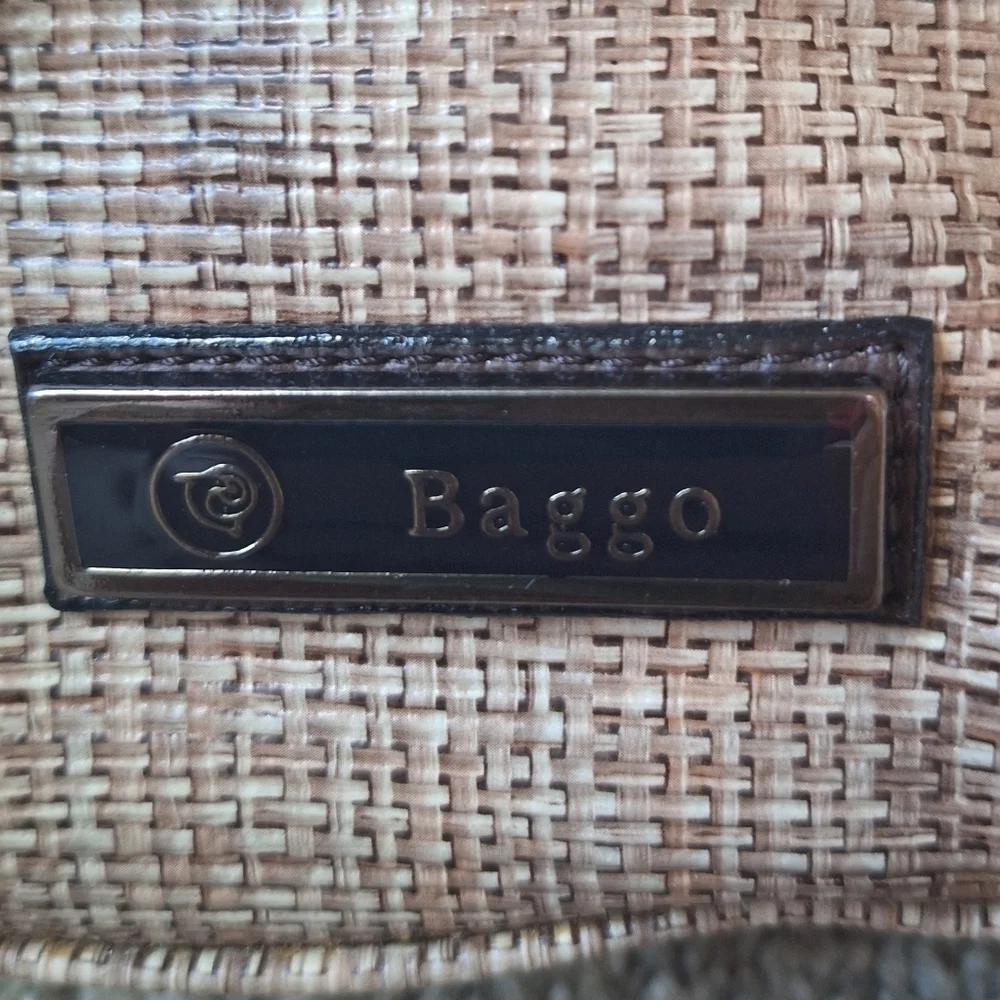 Baggo Womens Large Brown/Tan Leather Tote Or Shoulder Bag